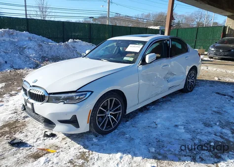 2022 BMW 330I xDrive z USA, uszkodzony, nr VIN 3MW5R7J04N8C31643
